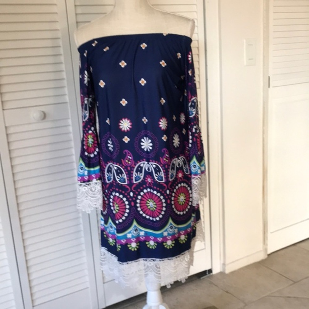 DRESS SIZE M Navy and eyelet lace details , multi color print,off the shoulders